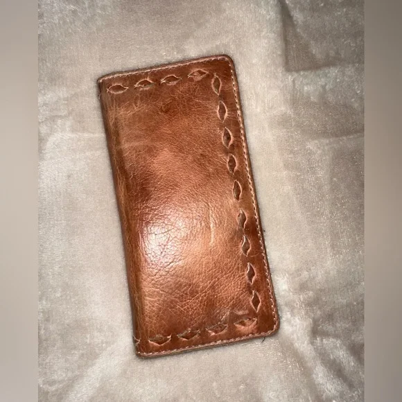 BEAUTIFUL Genuine Leather Wallet - Picture 3 of 7